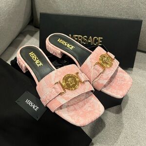 New Versace Medusa Pink Jacquard Baroque Mule Sandals